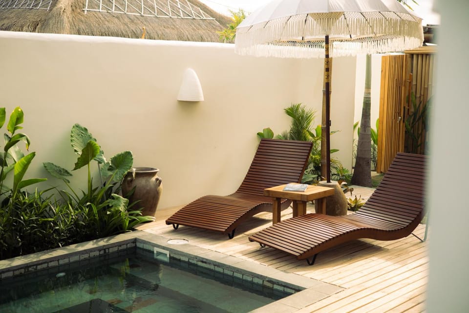 Garden, Living room, Seating area, Garden view, Pool view, Swimming pool