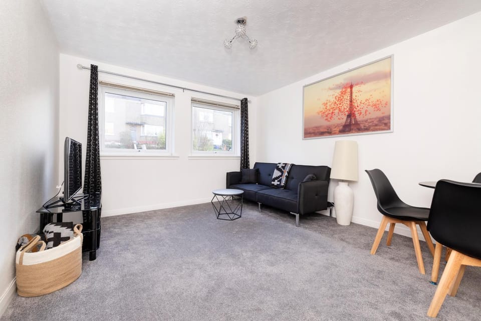 Communal lounge/ TV room, TV and multimedia, Living room, Seating area