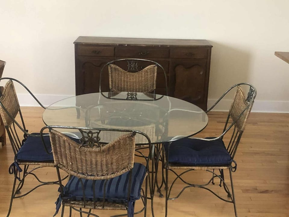 Dining area, kitchen