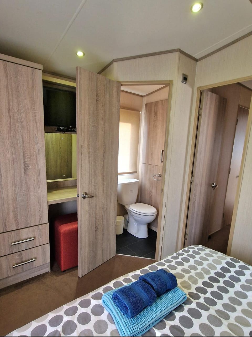 Toilet, Bedroom