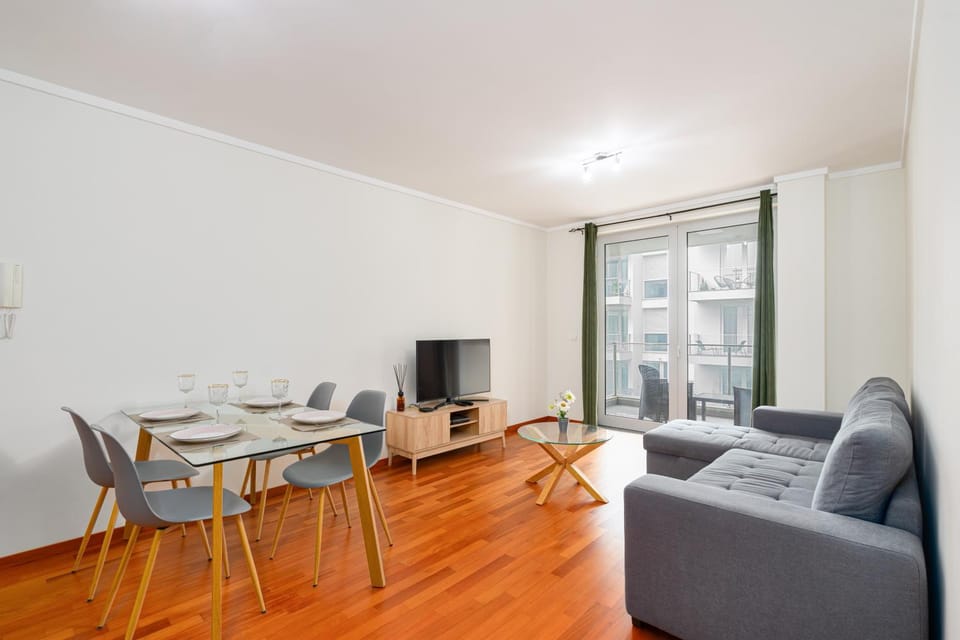 New Santa Cruz Airport & Downtown Apartment Apartment in Madeira District