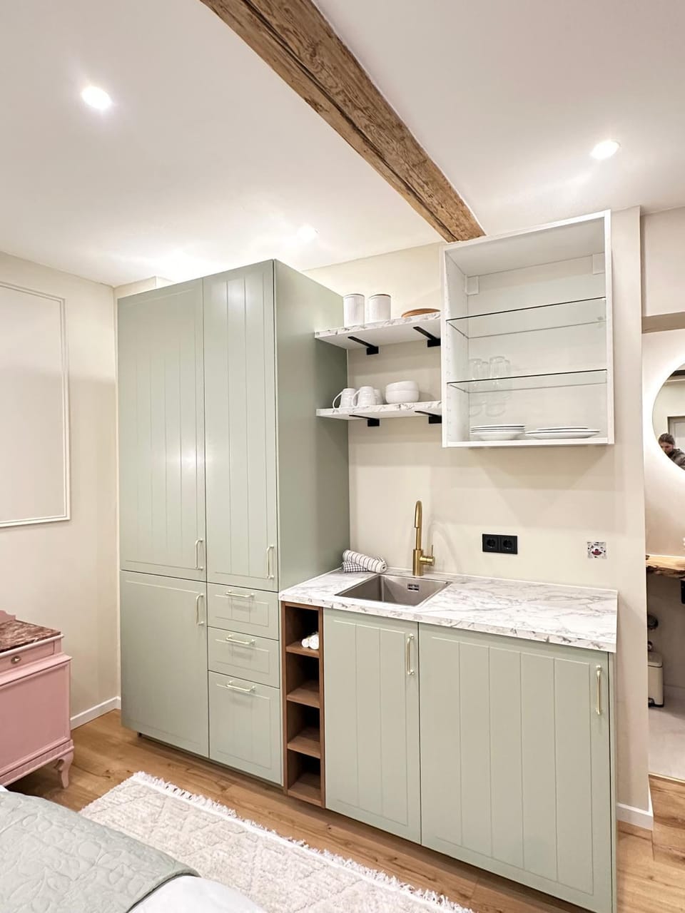 Kitchen or kitchenette, Living room