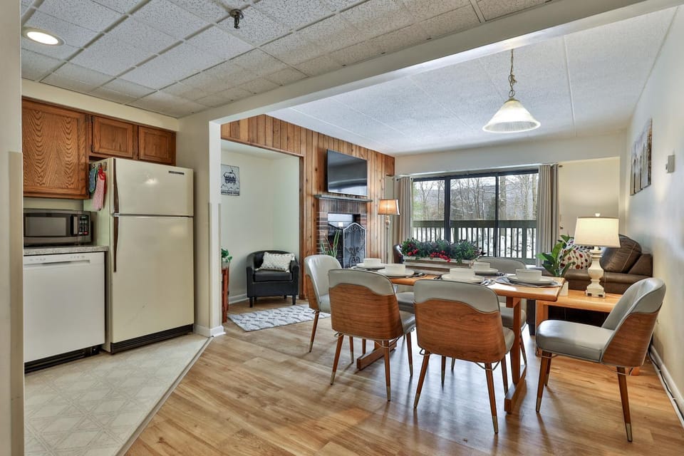 Mountain Green Condo 2B4 The Fresh Tracks Condo Apartment in Mendon