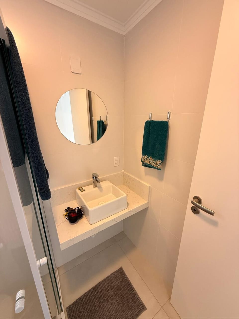 Shower, Bathroom, towels