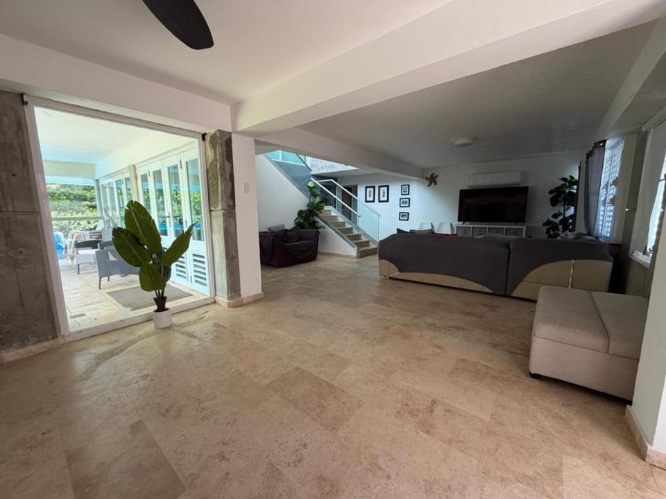 Villa Capitán Modern Stay Near Beach with pool House in Puerto Rico