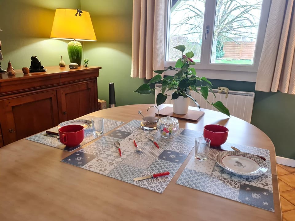 Food and drinks, Dining area, Food, Breakfast, Drinks