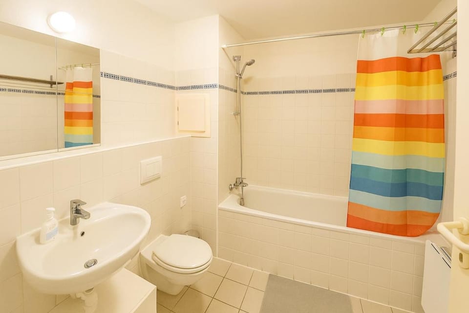 Toilet, Bathroom, Bath