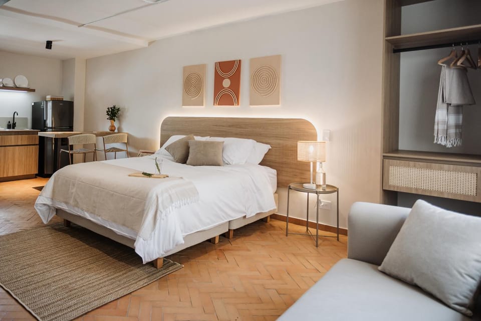 Bed, Photo of the whole room