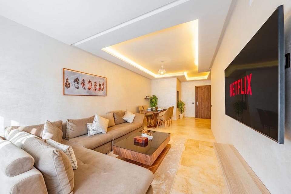 AFCON Stay Gueliz 2BR & Pool, Parking & Wi-Fi Apartment in Marrakesh