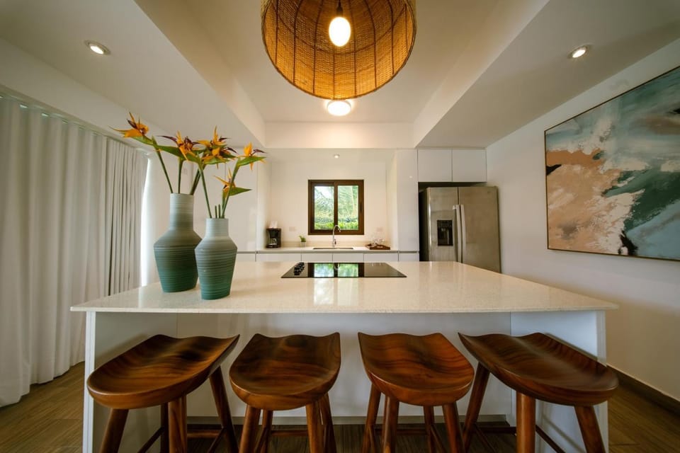 Villa with Jacuzzi and pool view in Monterrico Villa in Santa Rosa Department