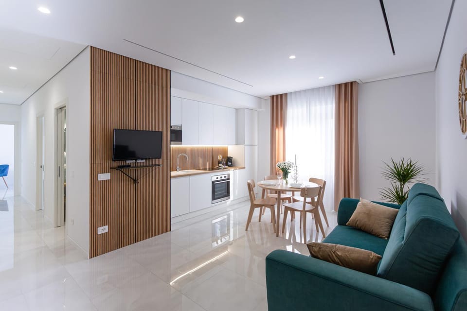 Communal lounge/ TV room, Kitchen or kitchenette, Kitchen or kitchenette, Living room, Seating area, Dining area, oven, stove