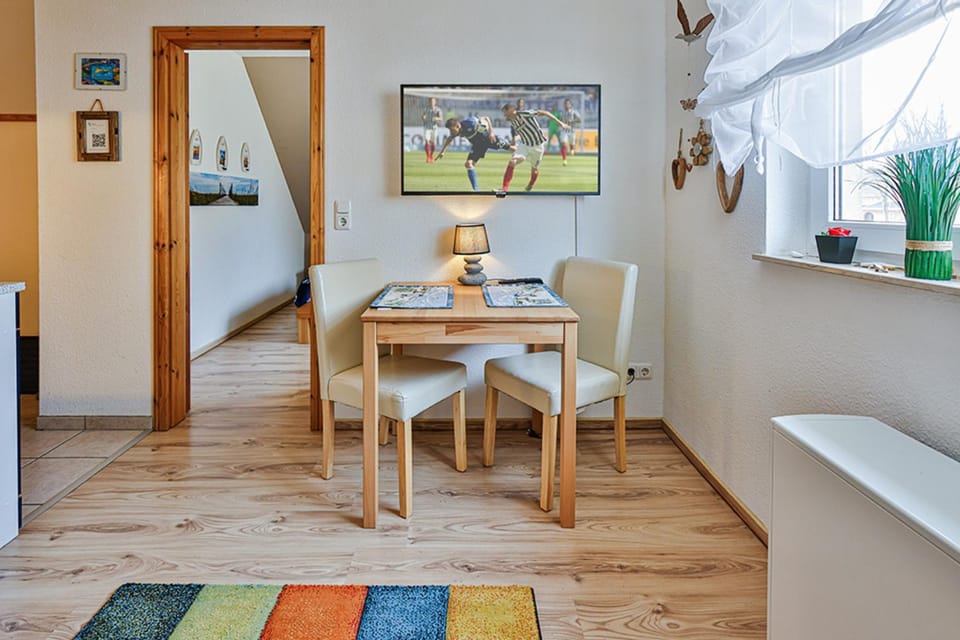 Fewo Rabe rechts Fewo Nr 2 Apartment in Zingst