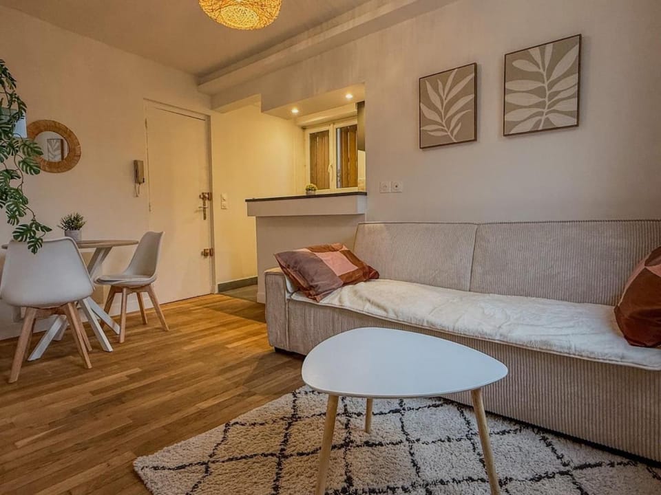 T2 avec bain à remous en plein centre de Chartres Apartment in Chartres