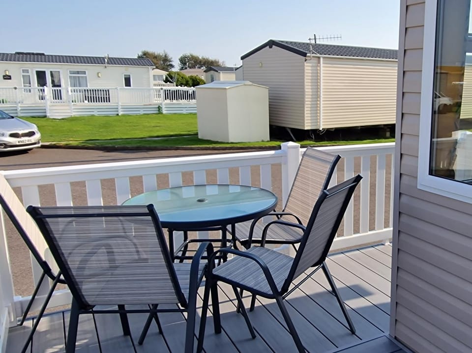 Patio, Seating area