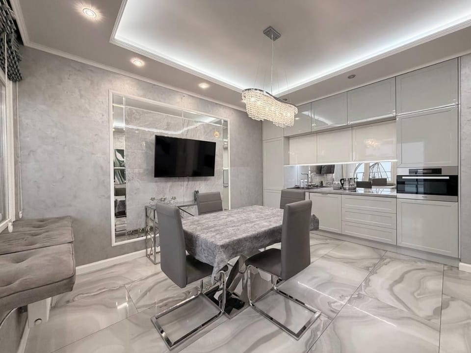 16 Kamanina 2-bedrooms Apartment Apartment in Odessa