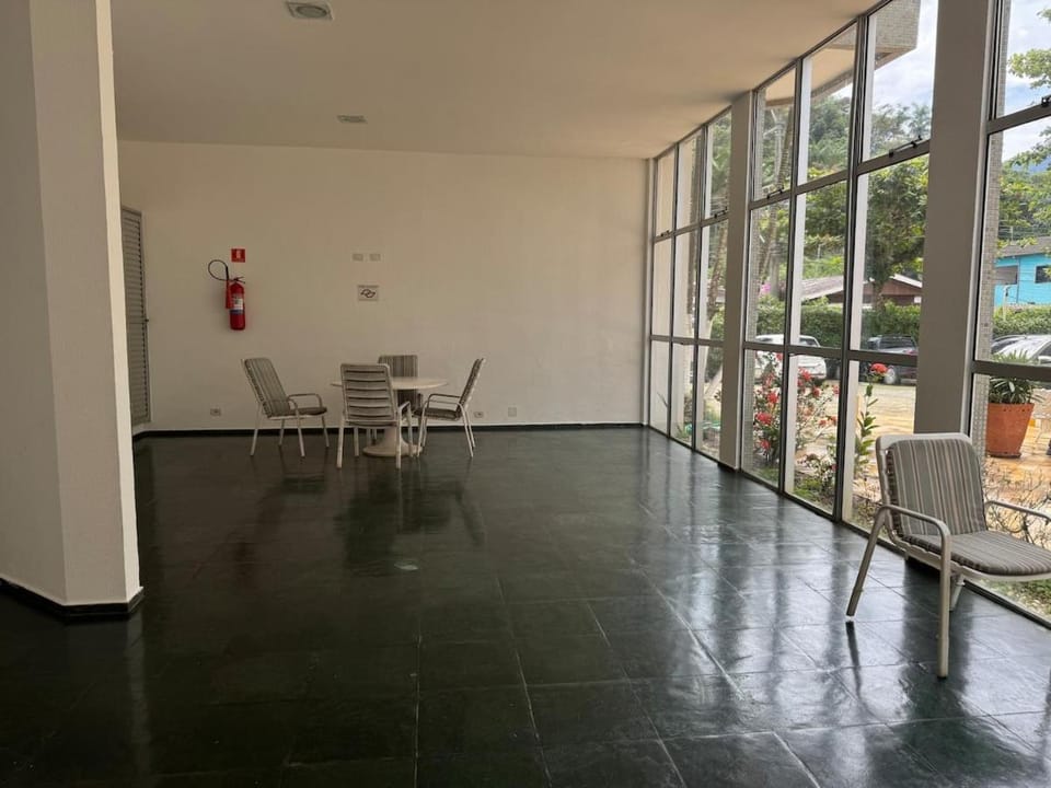 Cobertura Duplex frente Praia Massaguaçu 6 pessoas com vista e piscina Apartment in Caraguatatuba