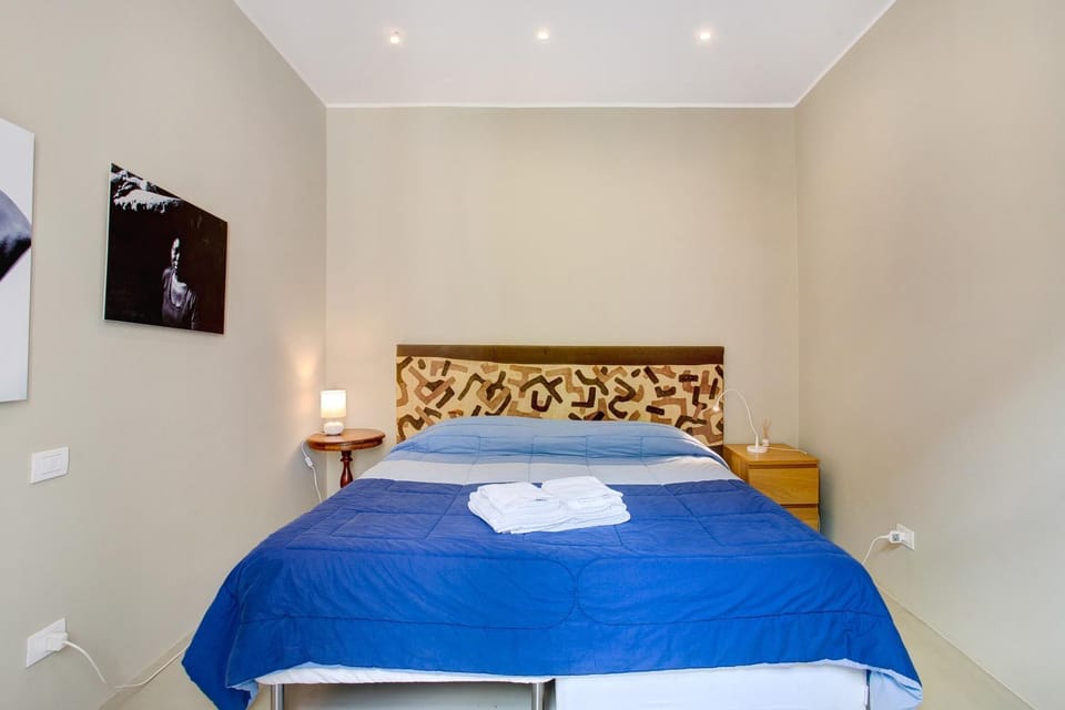 Living room, Bedroom