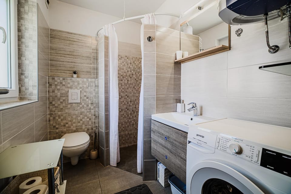 Shower, Bathroom, washing machine
