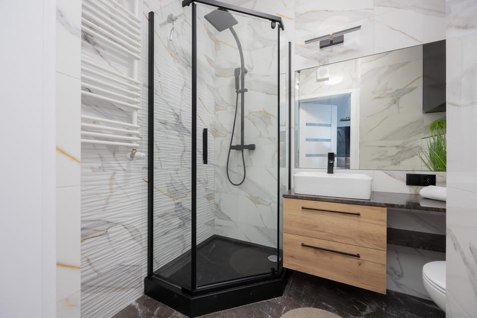 Shower, Bathroom, towels