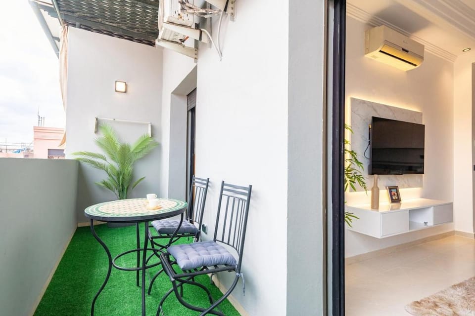 Cozy 1BR Apt Fast WiFi Peaceful Spot n Center of Gueliz Marrakech Apartment in Marrakesh