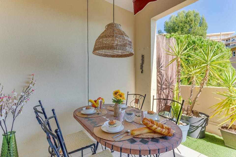 Balcony/Terrace, Dining area