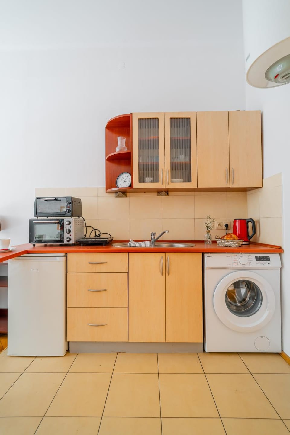 Batorego Studio - Old Town nearby - by Rentujemy Apartment in Krakow