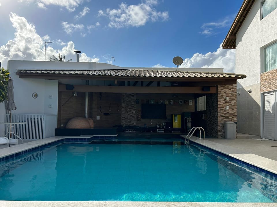 Dining area, Swimming pool