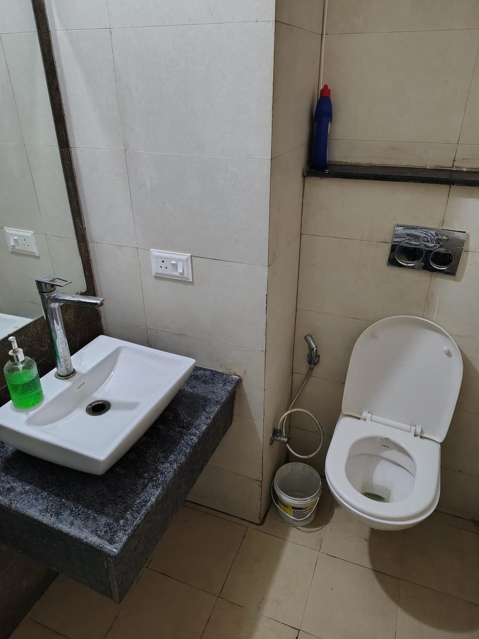 Akki Arts Space Apartment in Noida