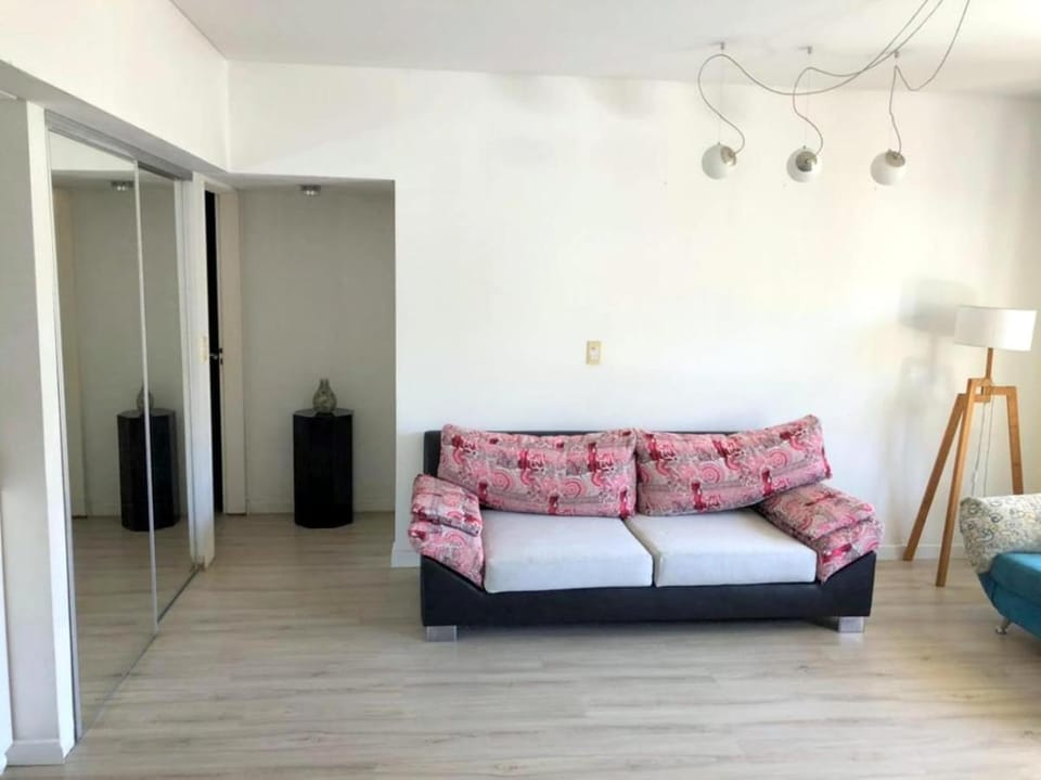 Departamento luminoso a 50 mts del parque Apartment in Buenos Aires