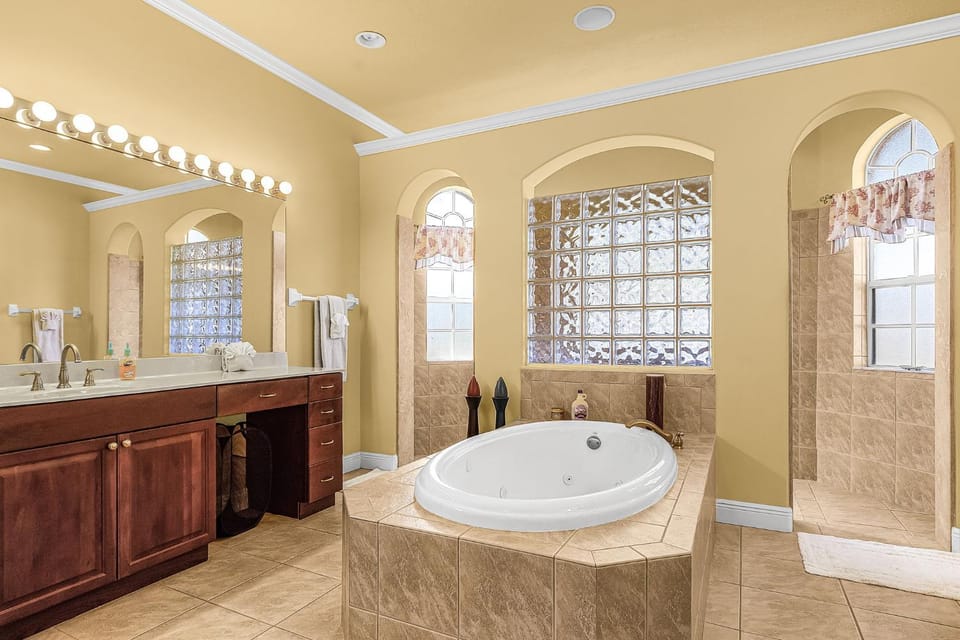 Modern pet friendly villa w/sailboat access! Villa Aveline - SWFL Rentals Villa in Cape Coral