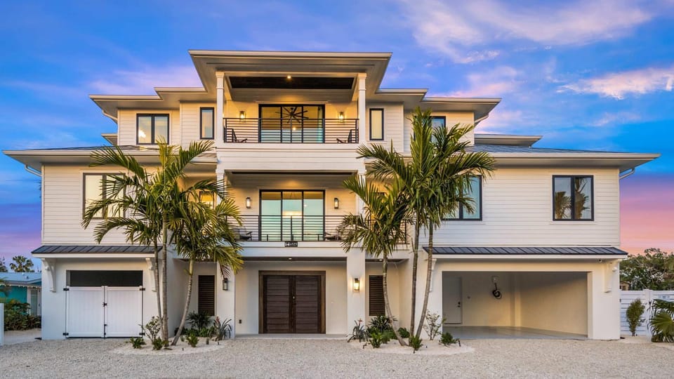 Salty Manor Estate House in Siesta Key
