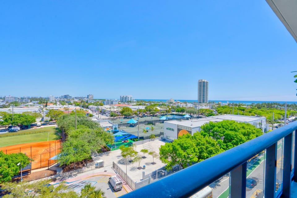 72-605AR Miami Beach Condo 1 Bed & 1 Bath with Beach Club House in Miami Beach
