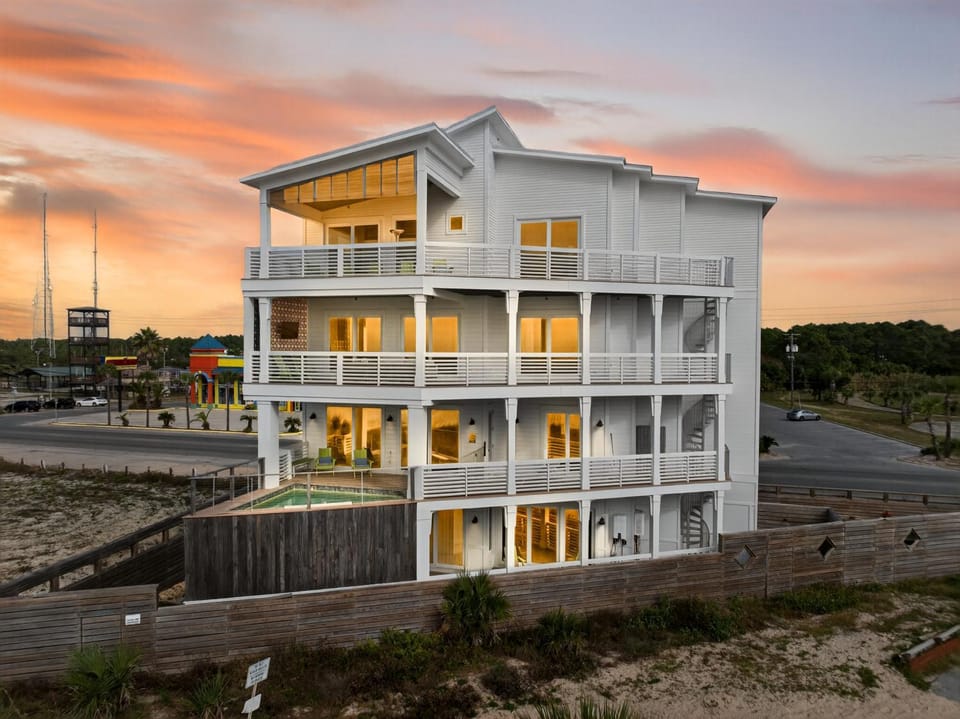 Beachfront Breezes House in Panama City Beach