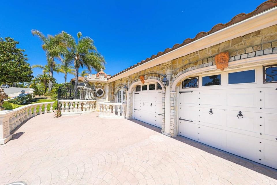 magnificent villa pool spa and more House in Laguna Niguel