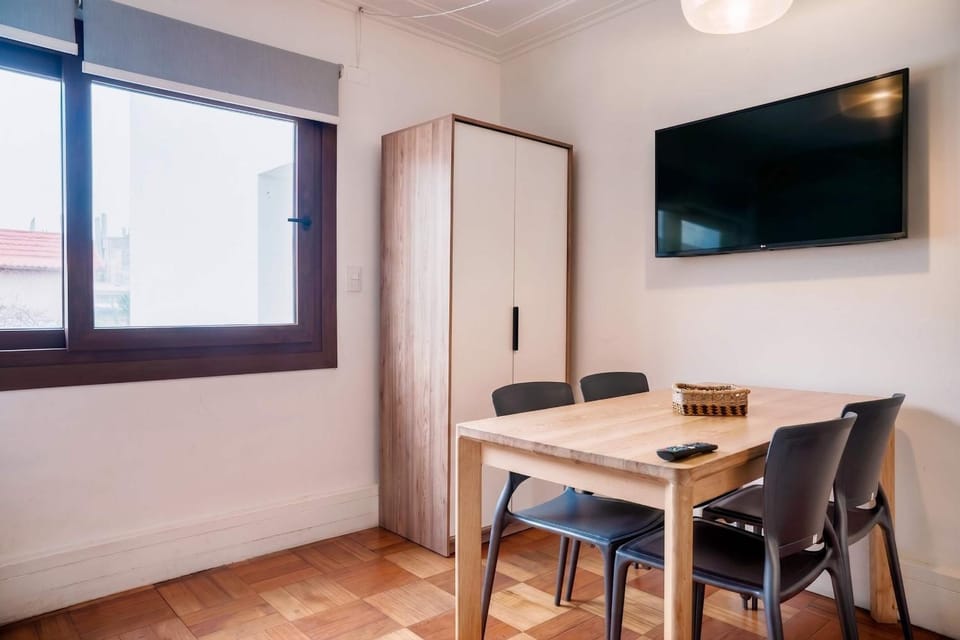Modern Apartment - Providencia Urban Escape Apartment in Providencia