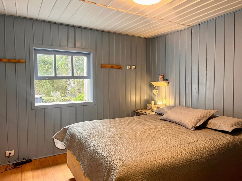 Bedroom, Garden view