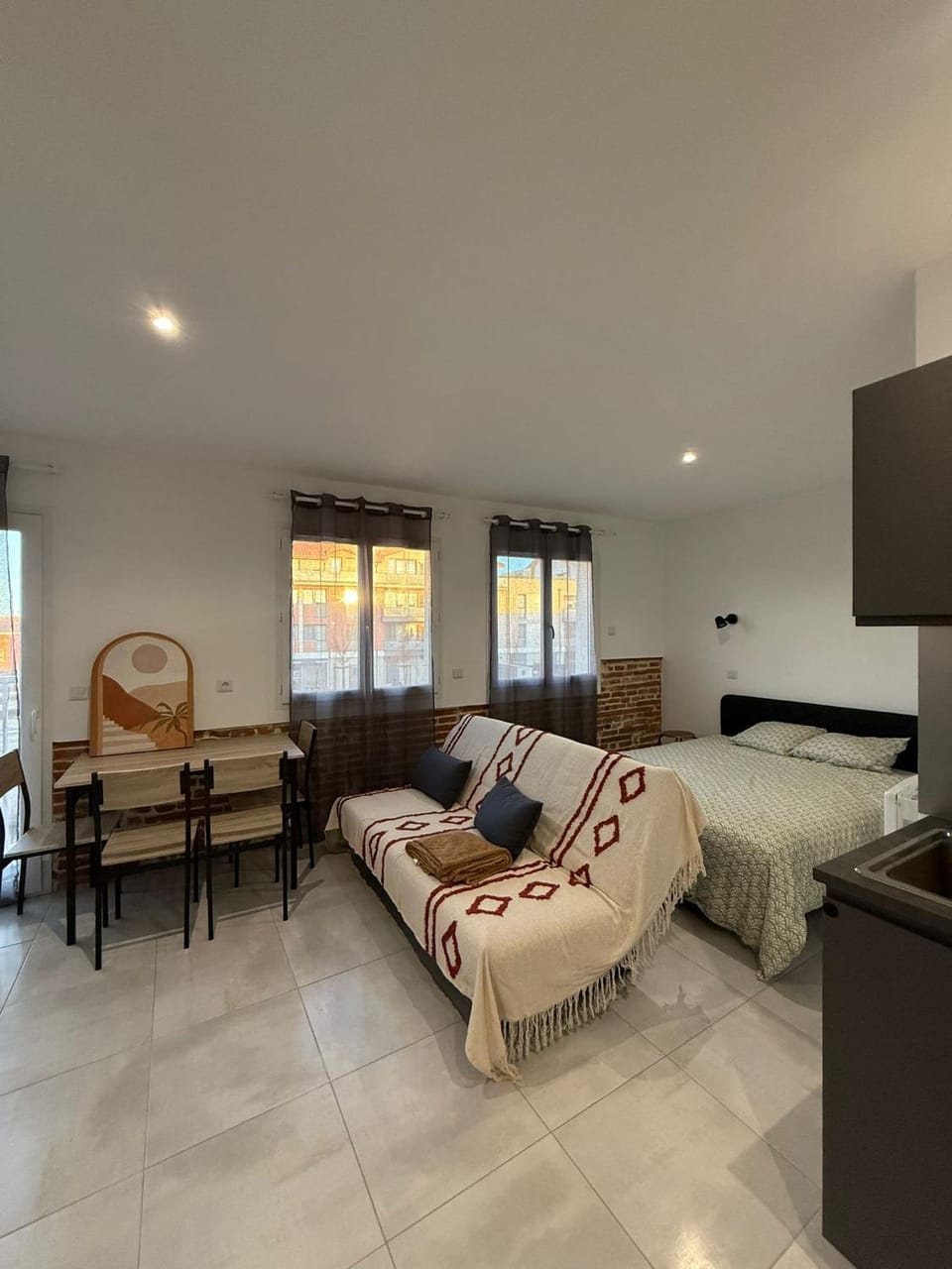 Living room, Seating area, Bedroom