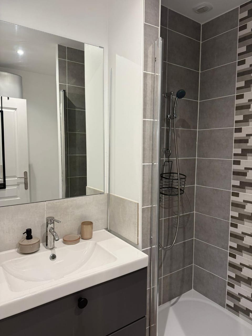 Shower, Bathroom