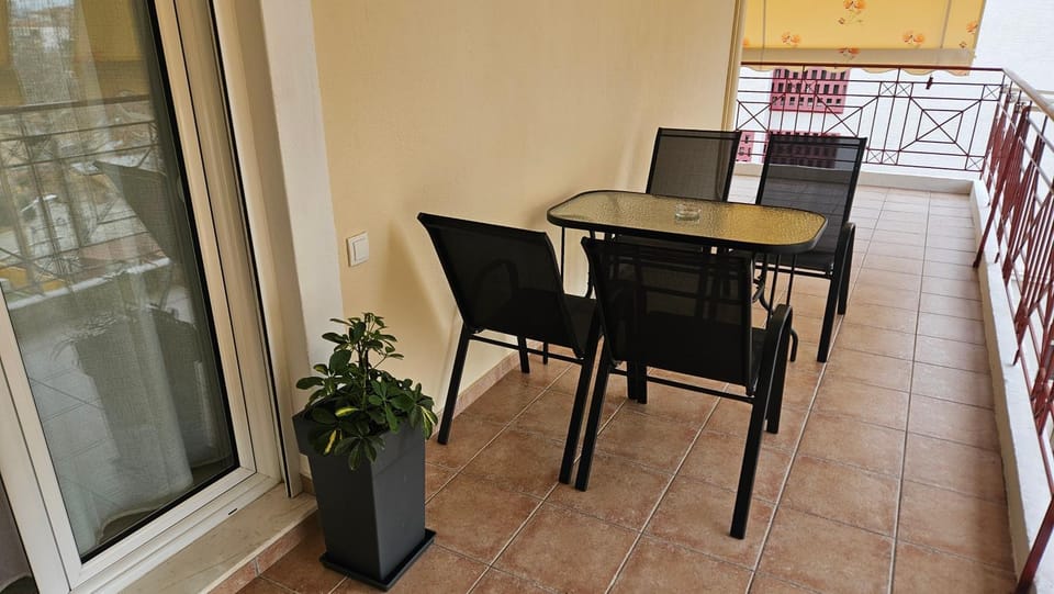 Property building, Balcony/Terrace
