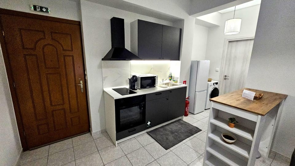 TV and multimedia, internet, oven, stove, toaster, washing machine, dryer, kitchen
