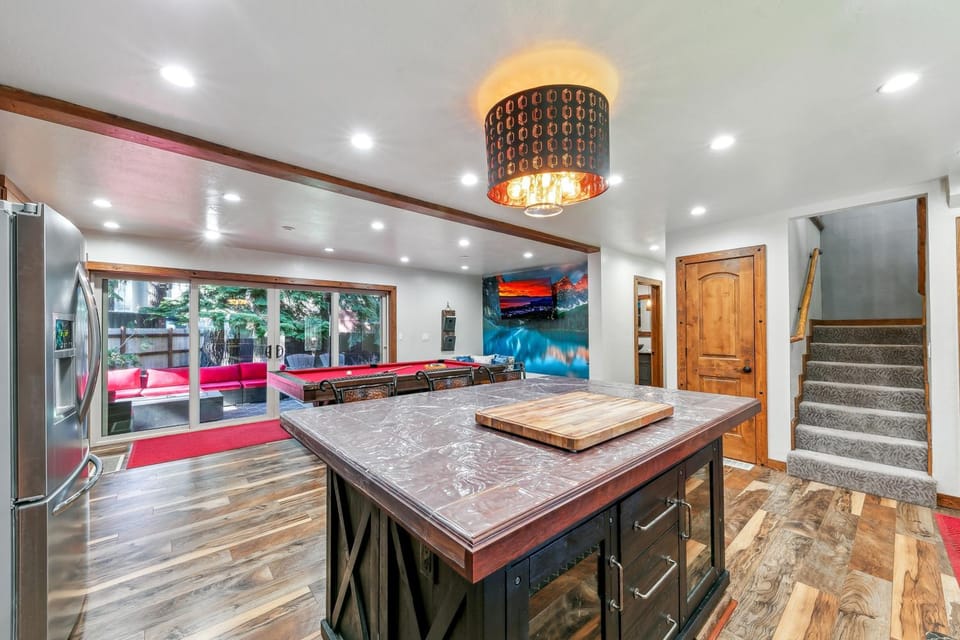 Kitchen or kitchenette, kitchen, kitchen