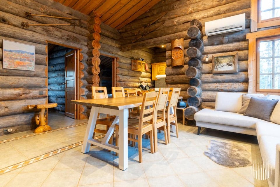Seating area, Dining area, furniture