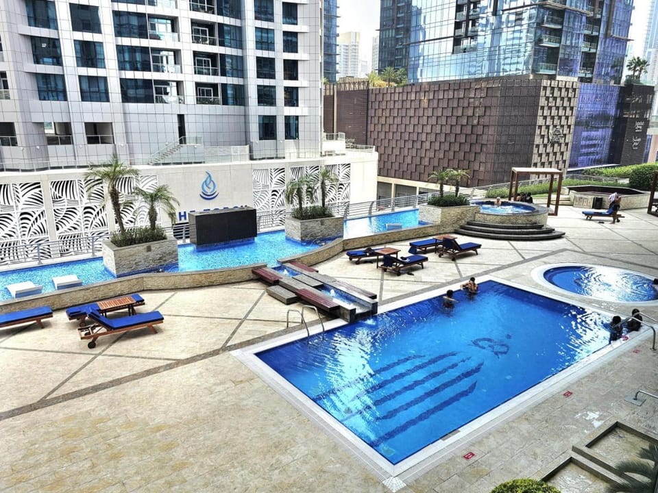 Beautiful 1-BR next to Barasti Beach Apartment in Dubai