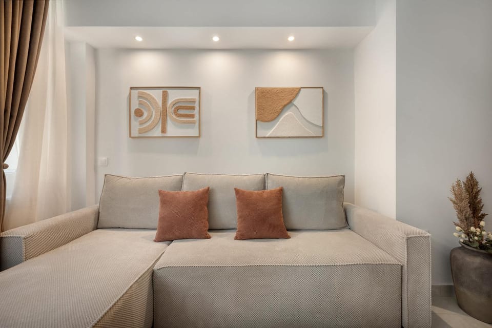 Living room, Photo of the whole room, Seating area