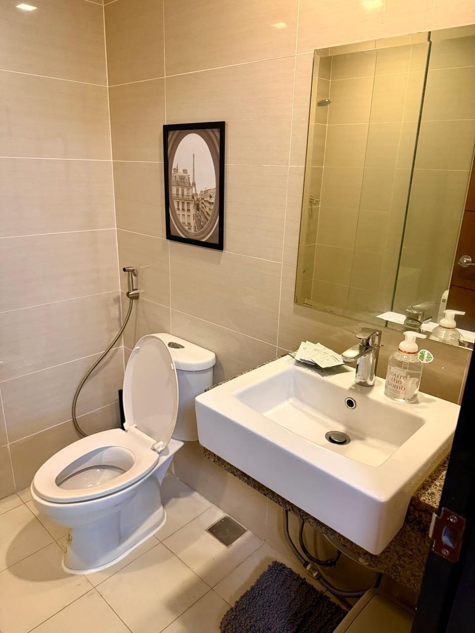 The Vibe BGC Uptown Apartment Apartment in Makati