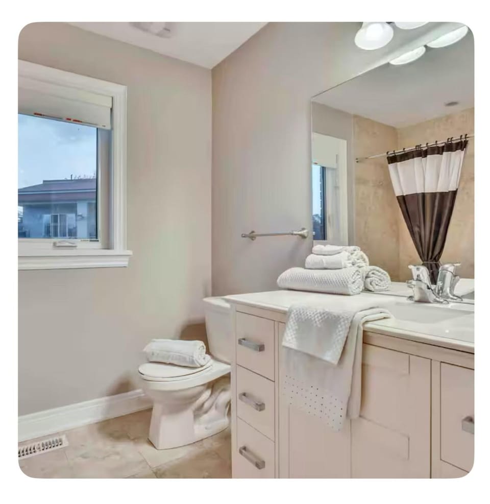 Riverside Dreams House in Wasaga Beach