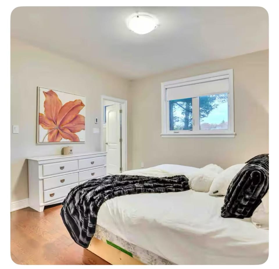 Riverside Dreams House in Wasaga Beach