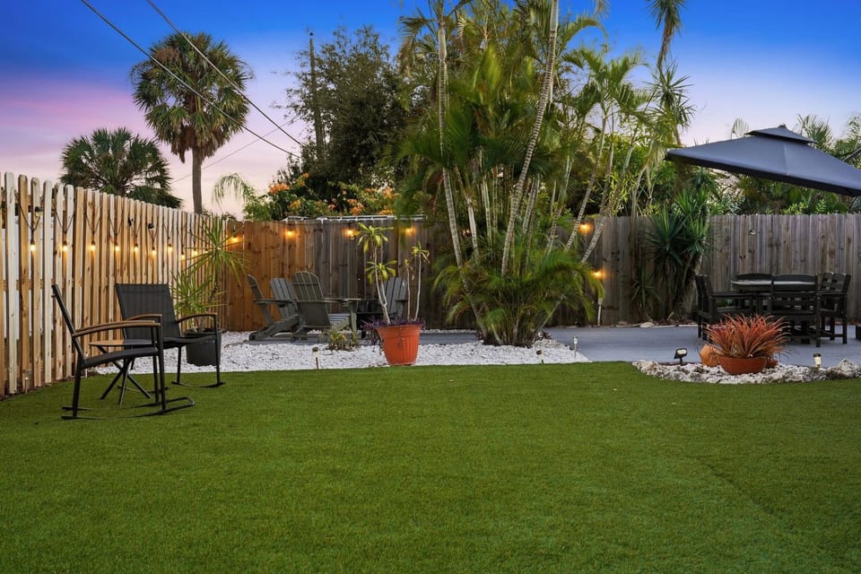 Private Heated Pool & Minutes to Anna Maria Island! House in Cortez