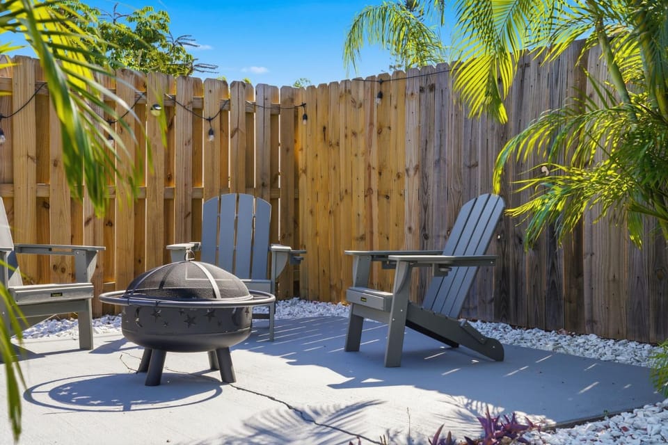 Private Heated Pool & Minutes to Anna Maria Island! House in Cortez