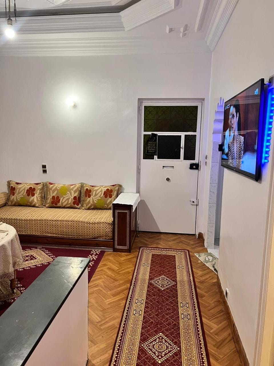 Communal lounge/ TV room, TV and multimedia, Living room, Seating area